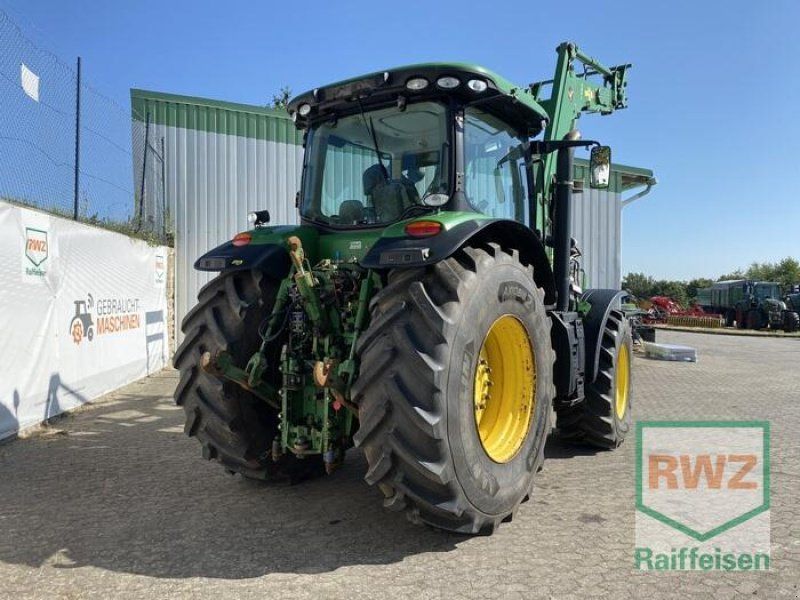 John Deere 7230R