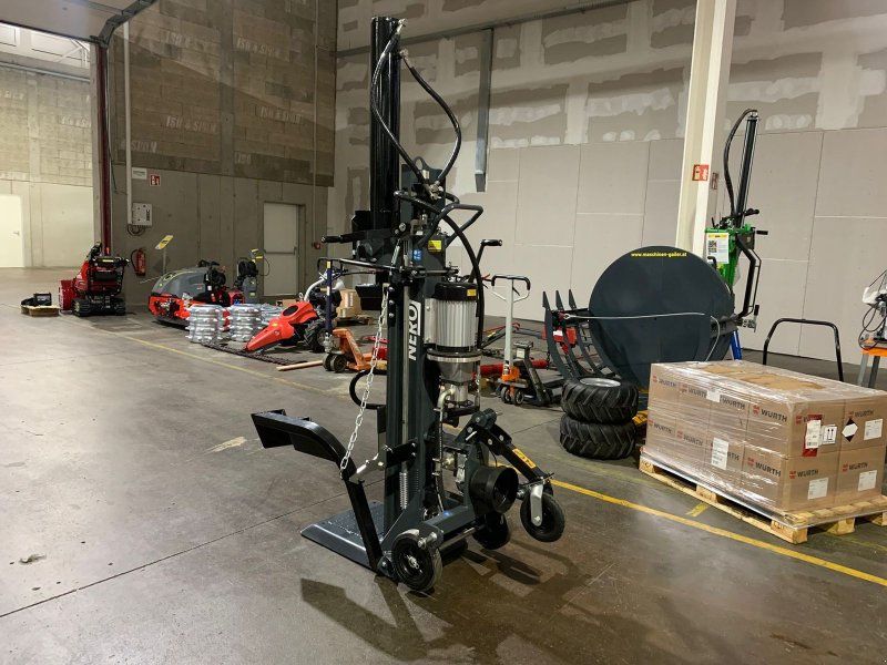 HS-30ZE mit 30 Tonnen und kombinierten Antrieb