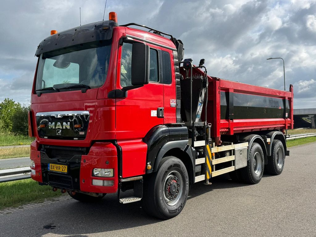 MAN TGS 32.400 6x6 Kipper with Crane