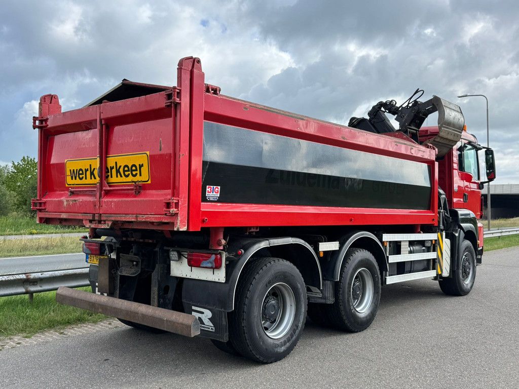 MAN TGS 32.400 6x6 Kipper with Crane