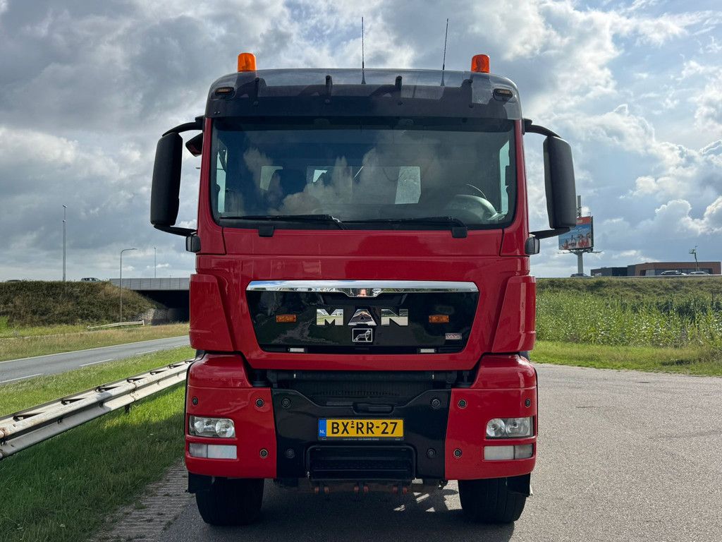 MAN TGS 32.400 6x6 Kipper with Crane