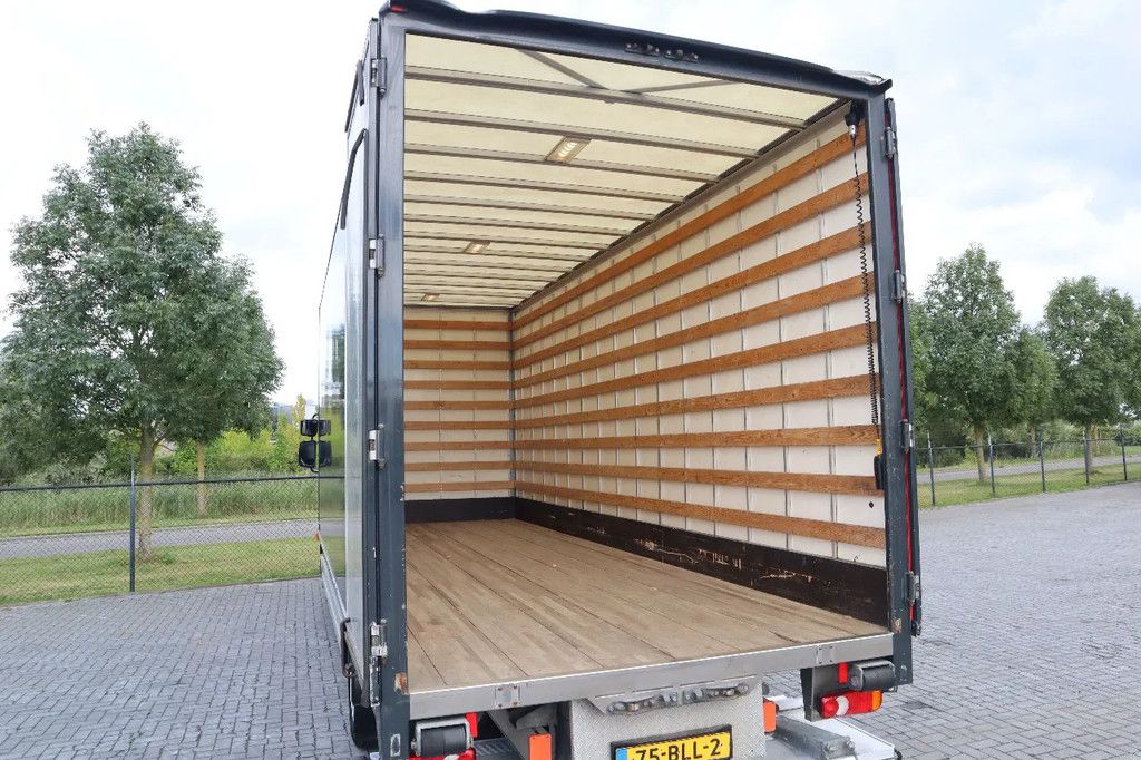 Volvo FL 210 | 4X2 | TAILLIFT | 12 TON | DUTCH INSPECITON | EURO 6