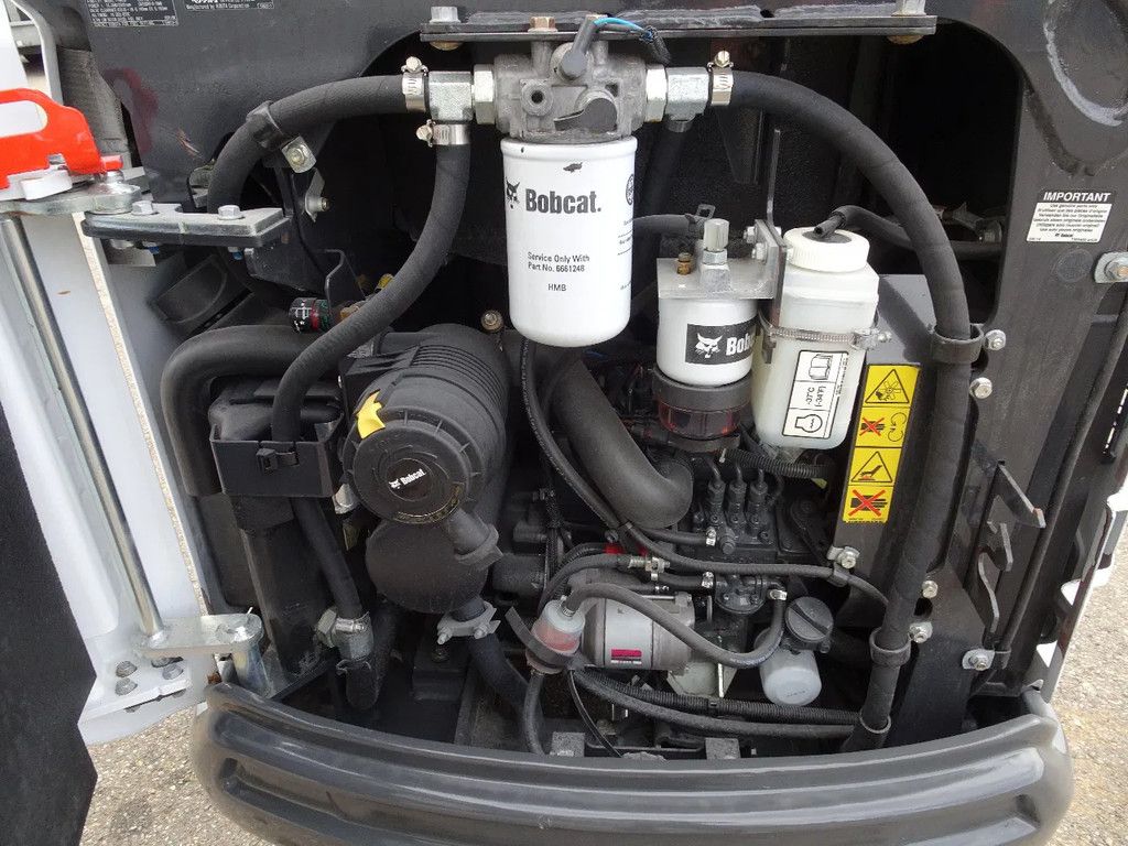 Bobcat E17