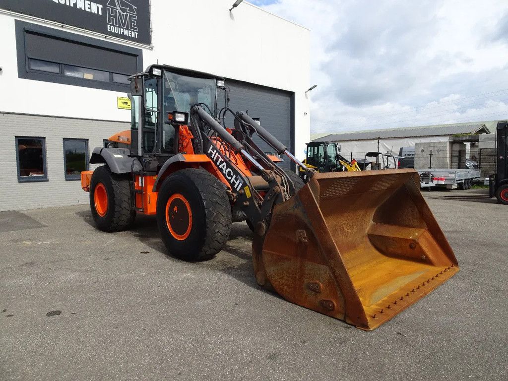 Hitachi ZW150