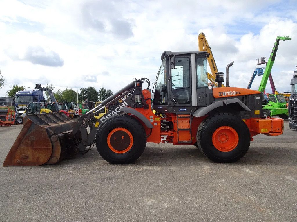 Hitachi ZW150