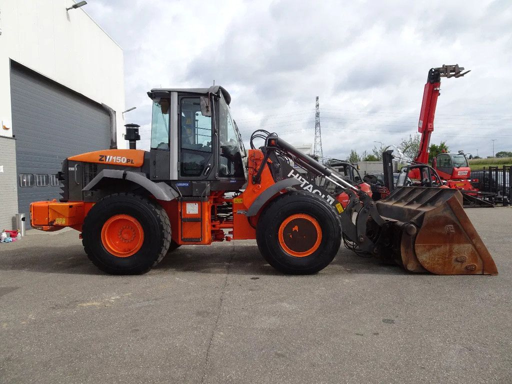 Hitachi ZW150