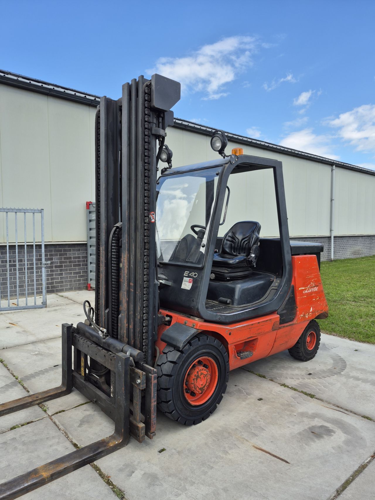 Linde E40P triplex sideshift, accu 2022 c5 getest 100%