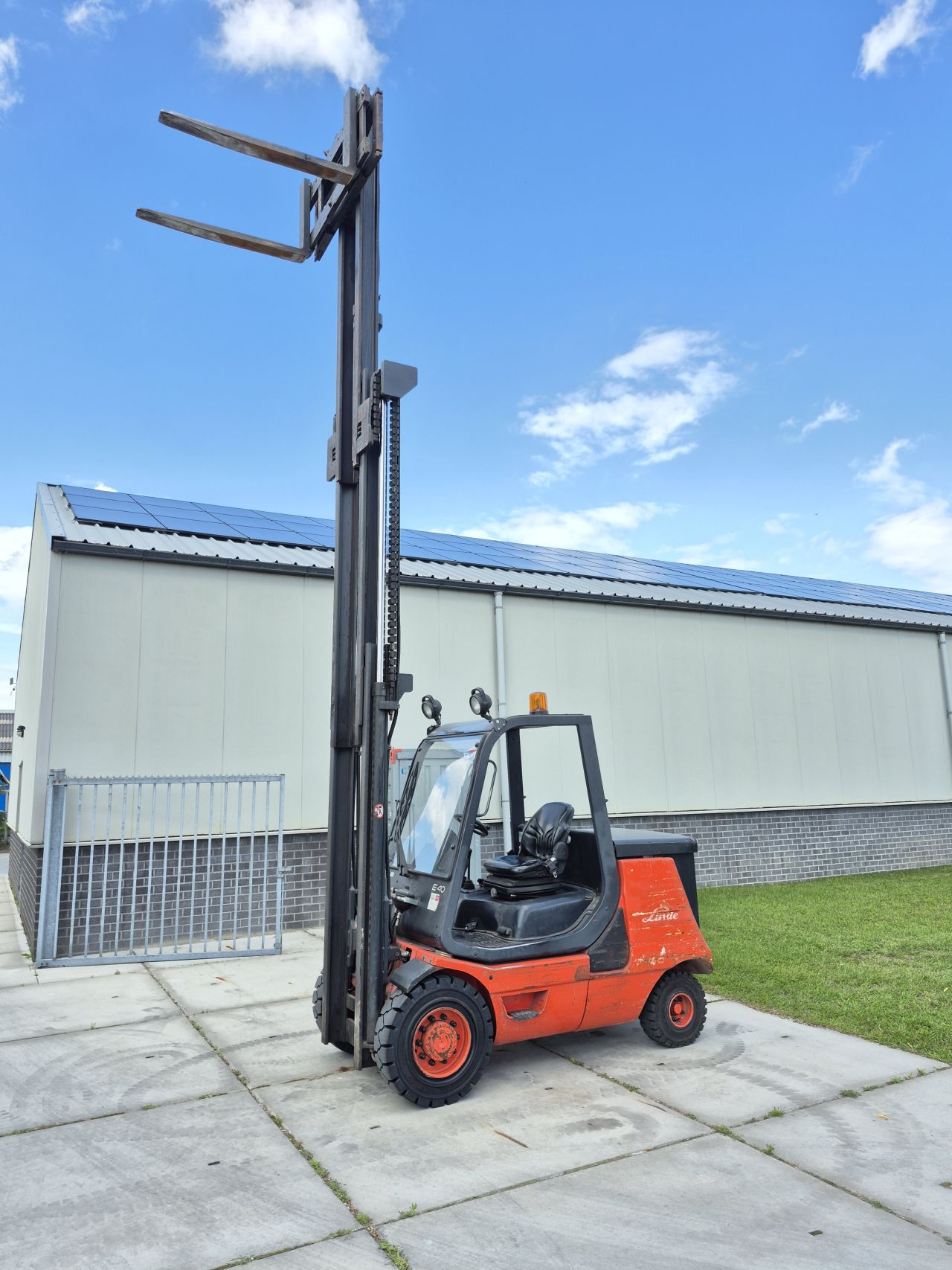 Linde E40P triplex sideshift, accu 2022 c5 getest 100%