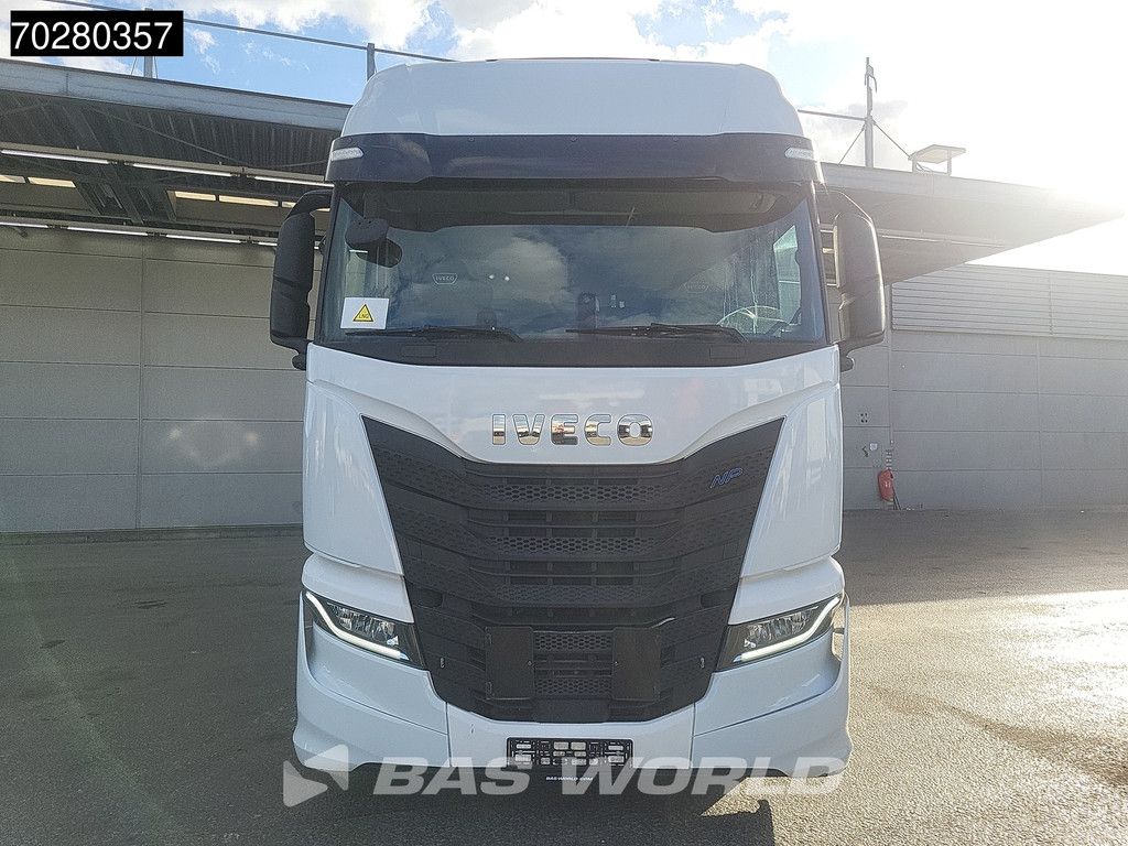 Iveco S-Way 460 4X2 Retarder 2xTanks LNG Standklima LED Navi ACC Euro 6