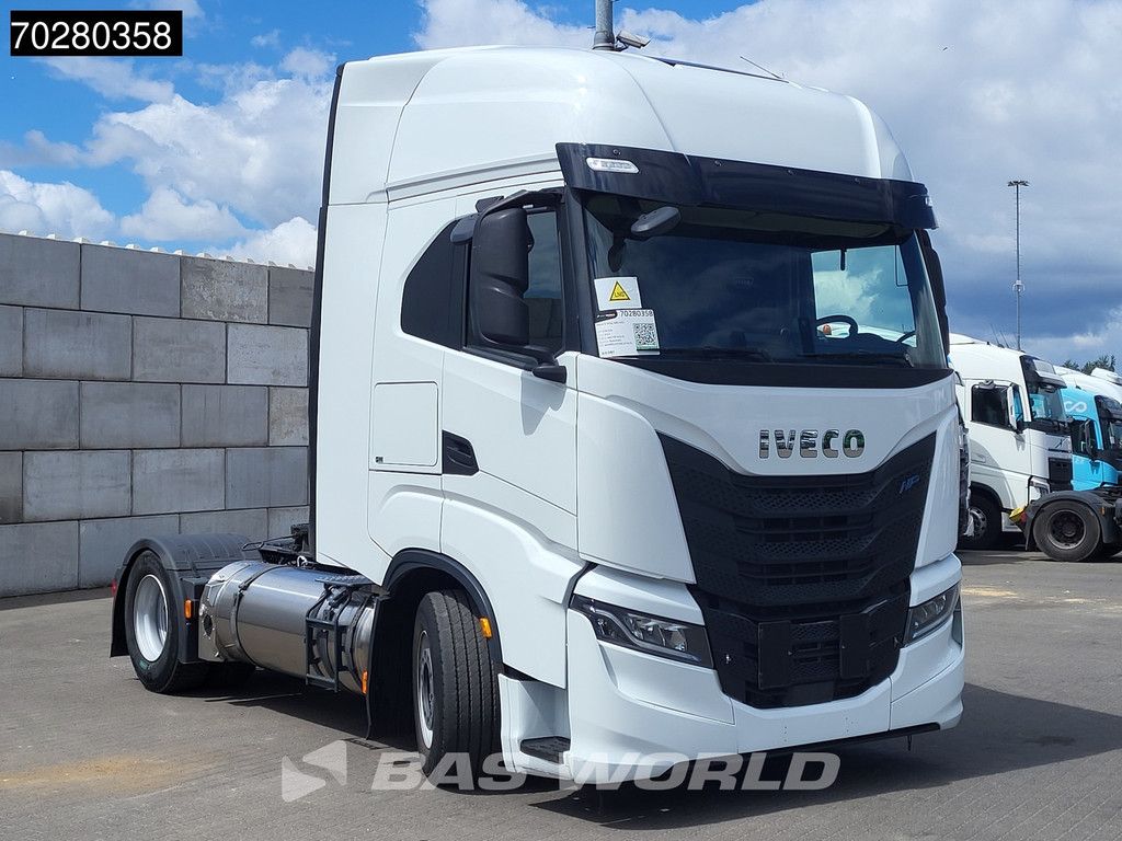 Iveco S-Way 460 4X2 Retarder 2xTanks LNG Navi Standklima LED Euro 6
