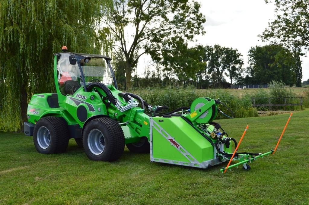 Avant 855i TDS Kniklader/Shovel