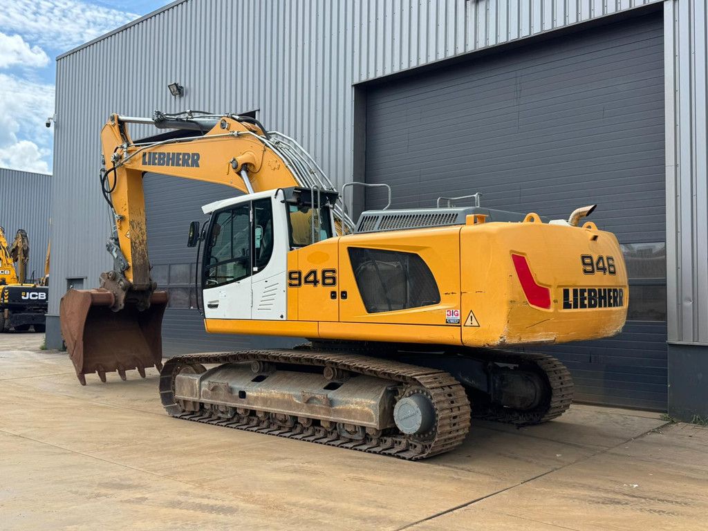 Liebherr R946 LC Hydraulic excavator