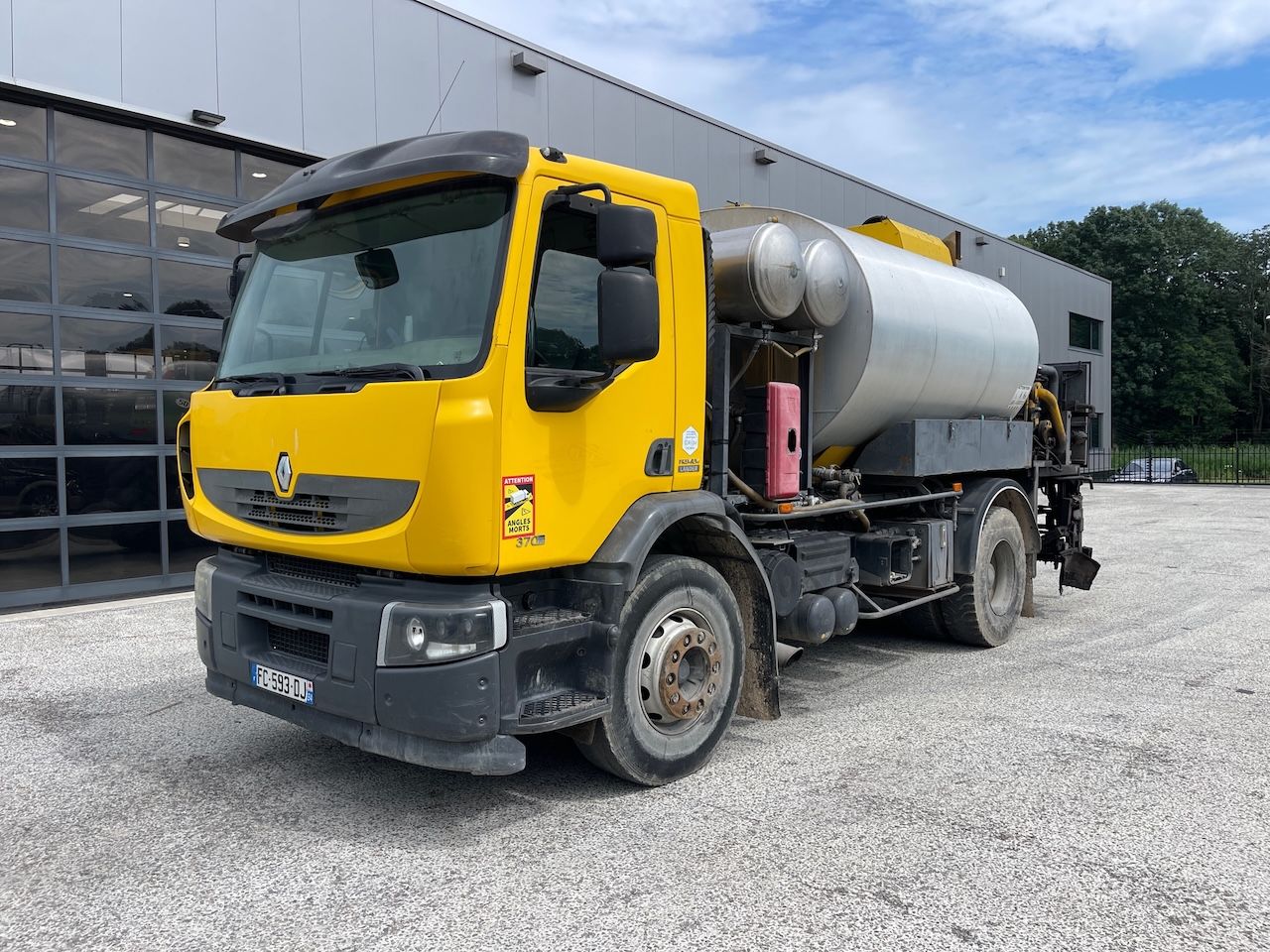 Acmar / Renault Bitumen sprayer 7500 liter