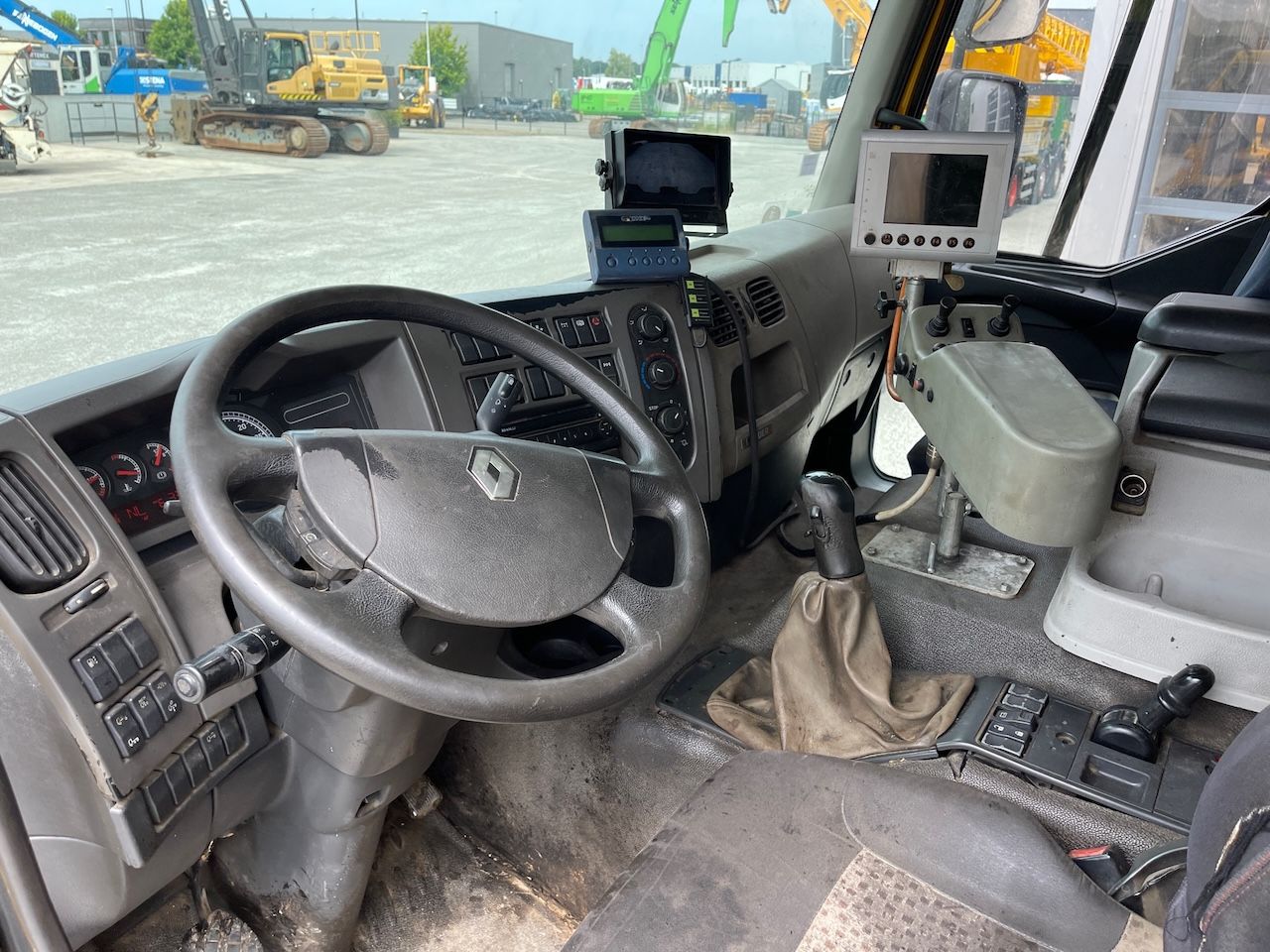 Acmar / Renault Bitumen sprayer 7500 liter
