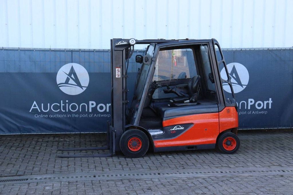 Forklift Linde E25L-01 Electric 2500kg 4.7m 2014