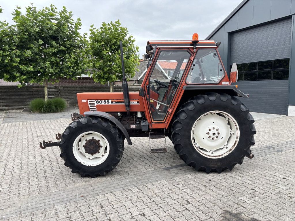 Fiat-Agri 80-88 DT 4wd, Zuidberg Fronthef.