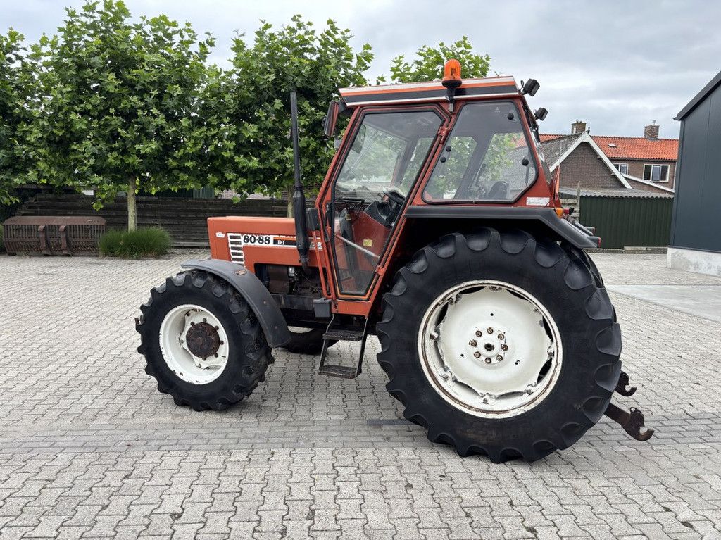 Fiat-Agri 80-88 DT 4wd, Zuidberg Fronthef.