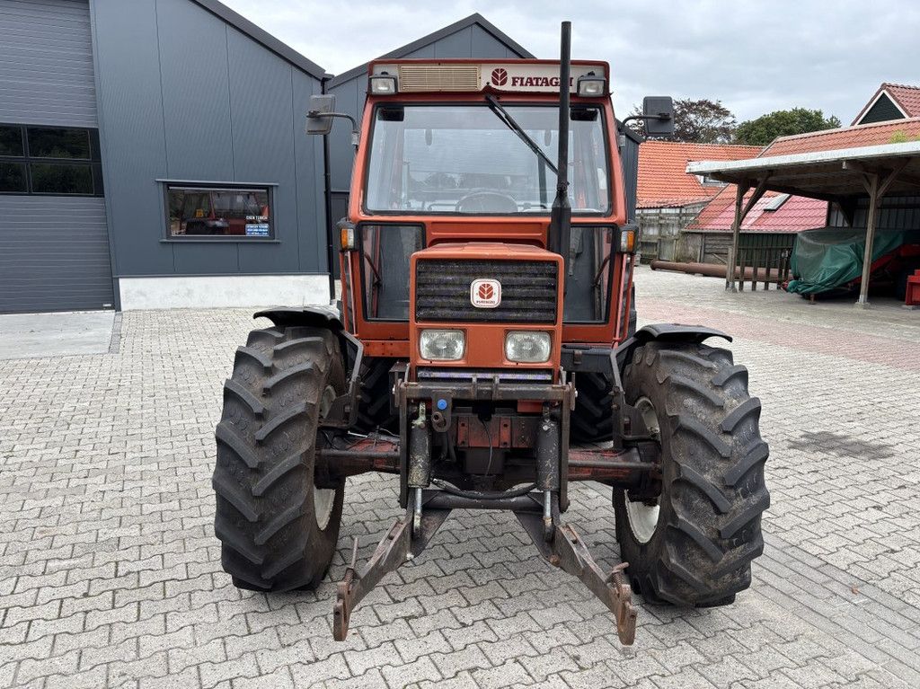 Fiat-Agri 80-88 DT 4wd, Zuidberg Fronthef.