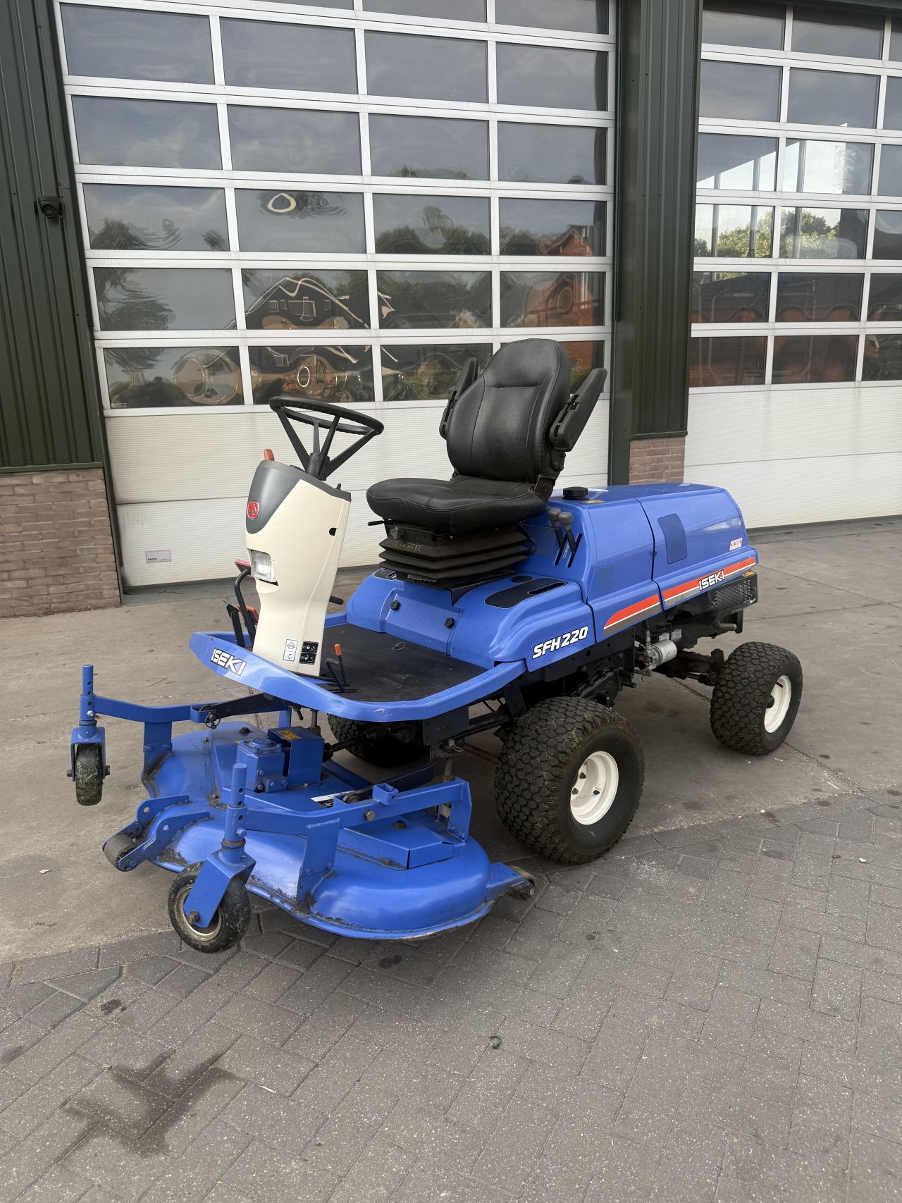 Iseki sf220 frontmaaier diesel 790 uur !!