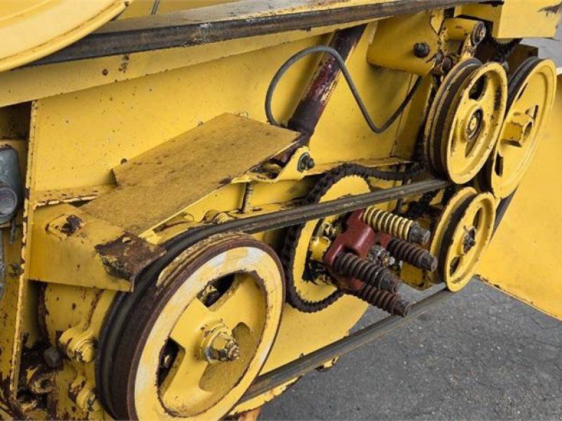 New Holland TX32