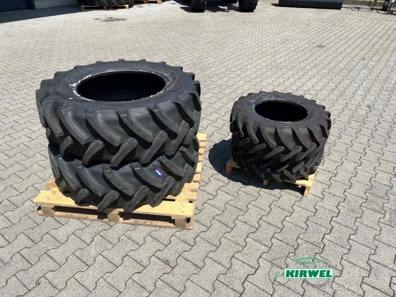 Mitas 360/70 R24 // 265/70 R16