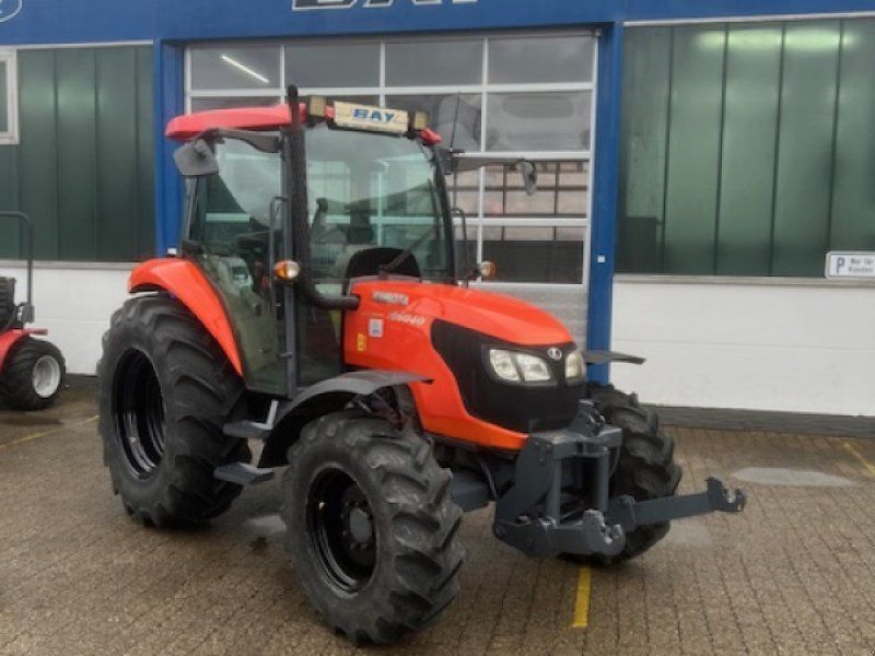 Kubota M 6040