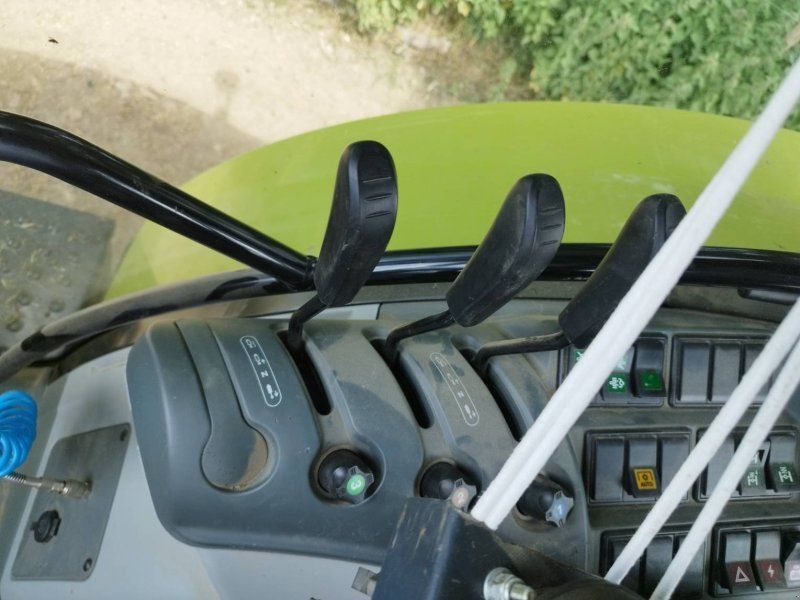 Claas Arion 510