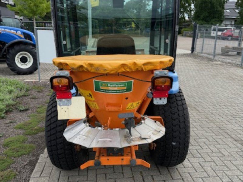 New Holland TC 27