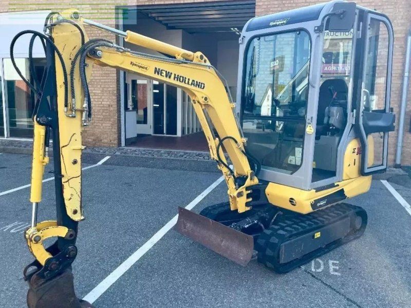 New Holland ec18