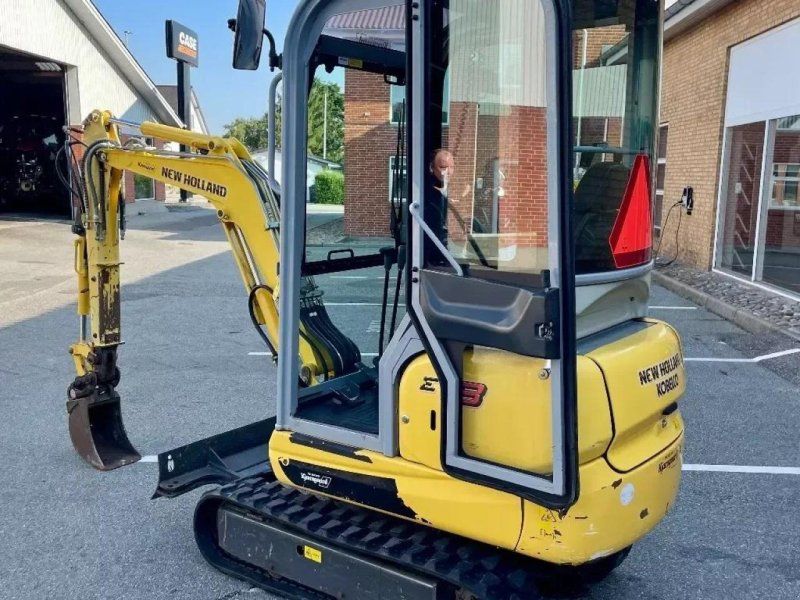 New Holland ec18