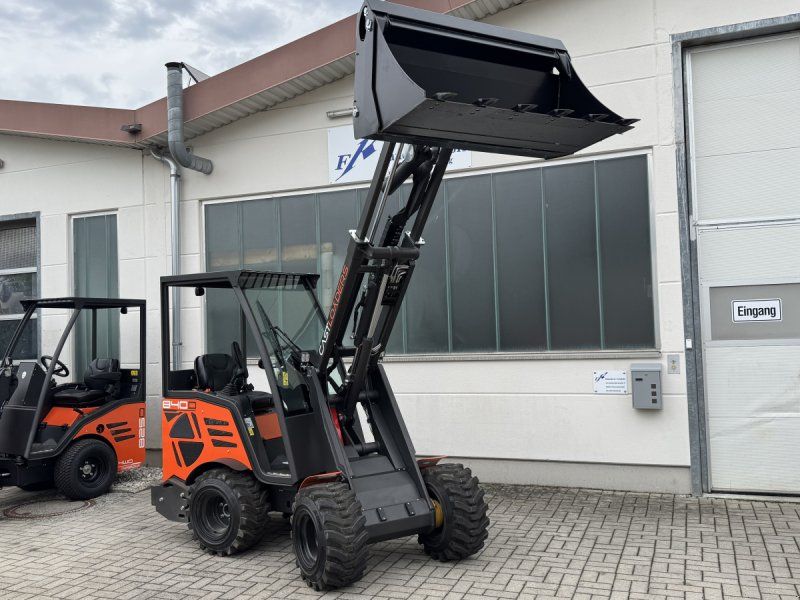 Cast Group 840 D Teleskoplader 1,1 t Kipplast 20 km/h