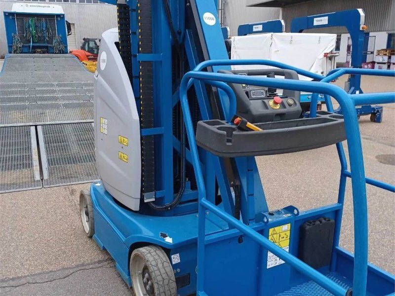 JLG Toucan 10E-L