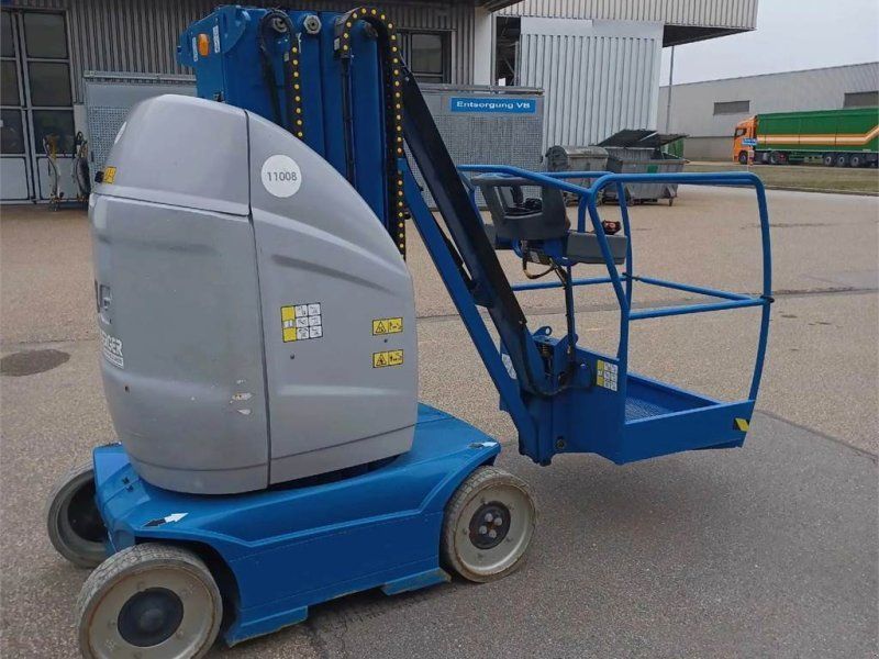 JLG Toucan 10E-L