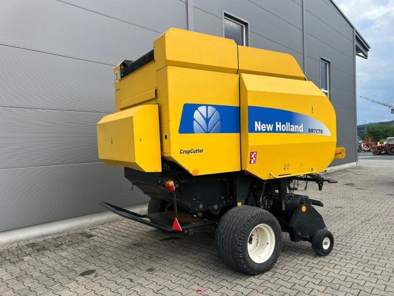 New Holland BR 7070