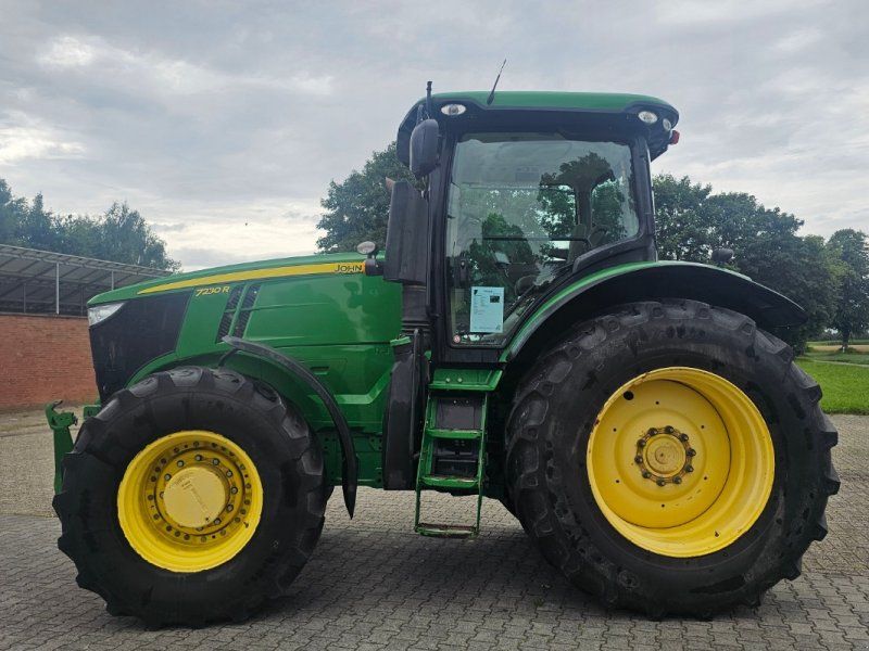 John Deere 7230R