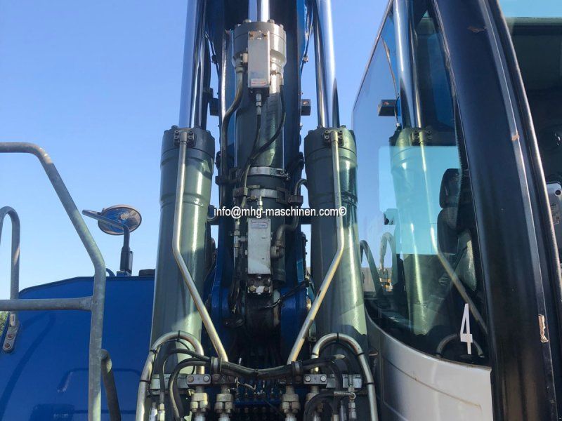 Liebherr A920