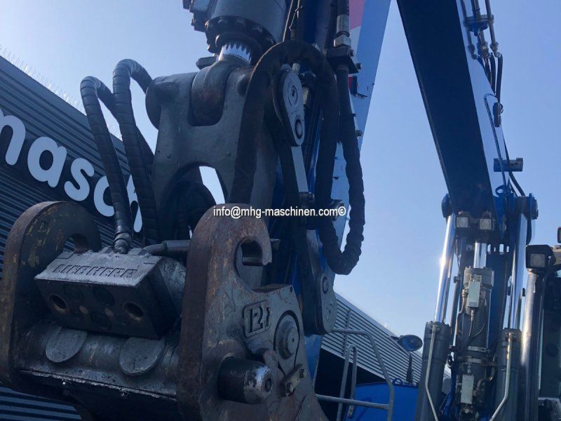 Liebherr A920