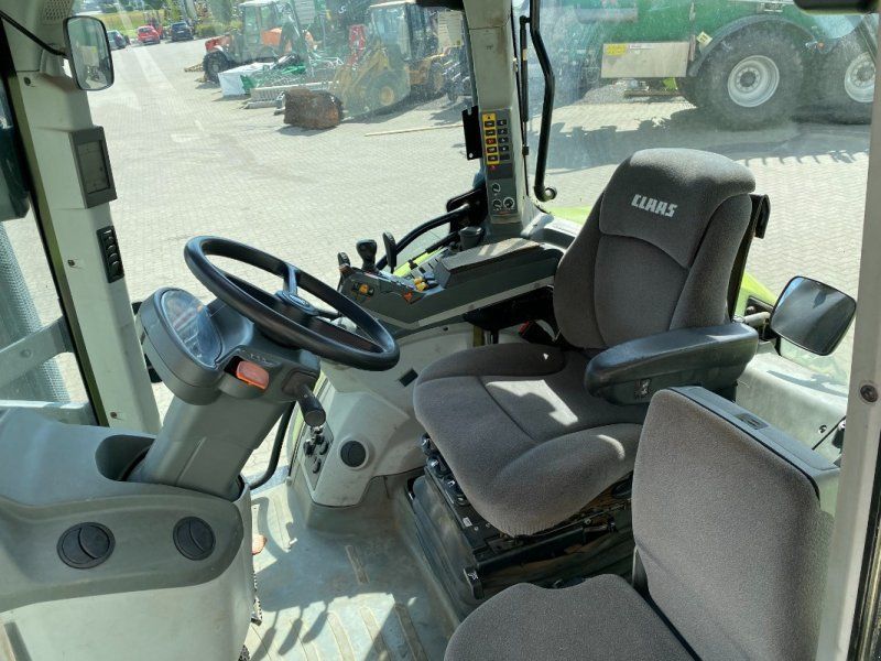 Claas ARION 650 CIS