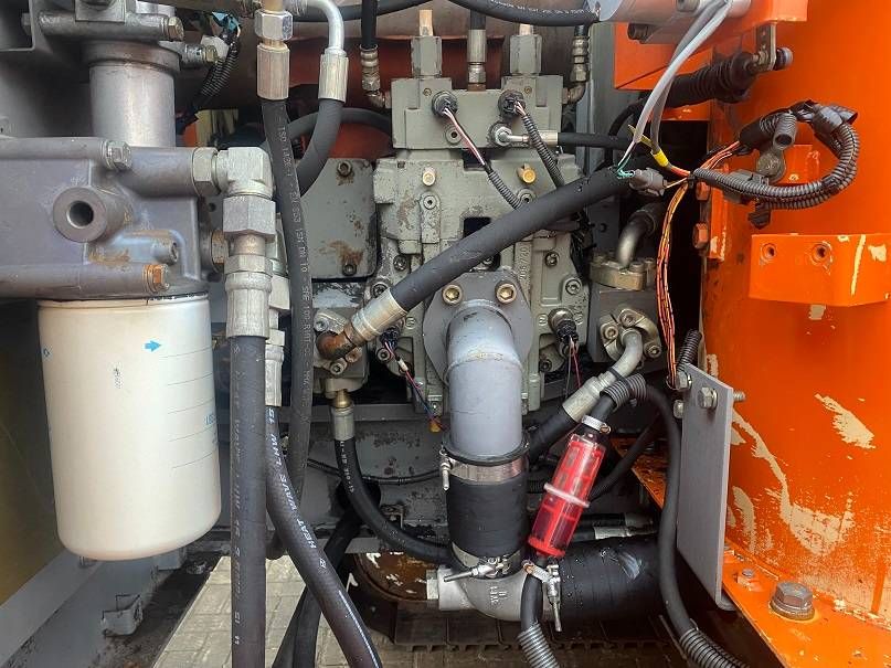 Hitachi ZAXIS ZX160LC