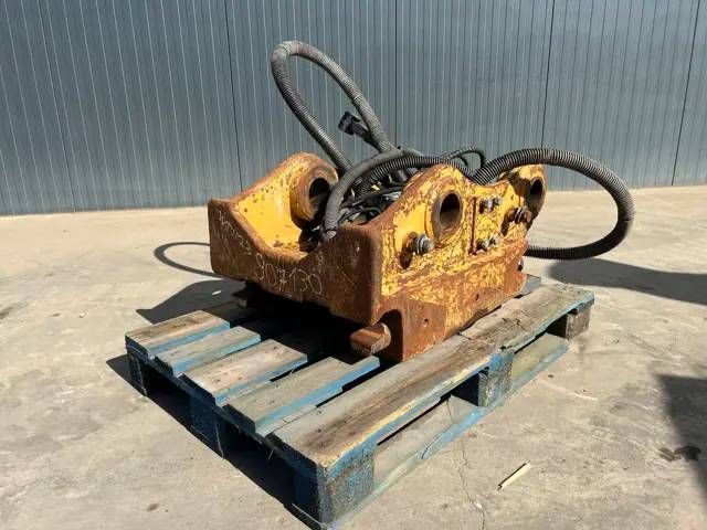 OilQuick OQ80 - 330F / 329E