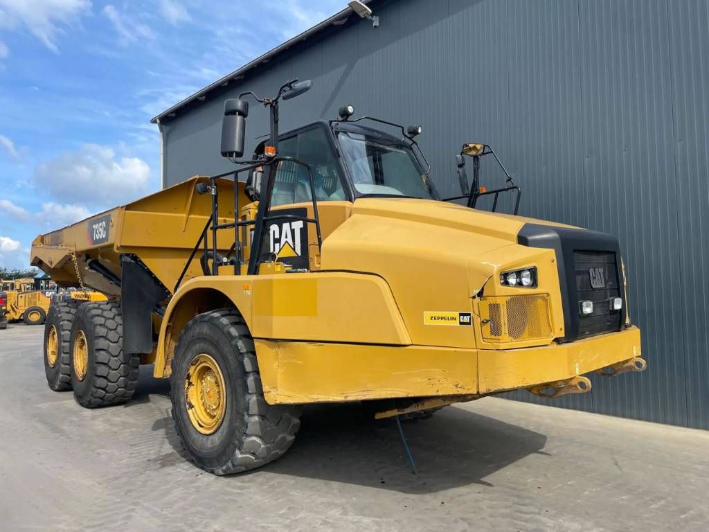 CAT 735C