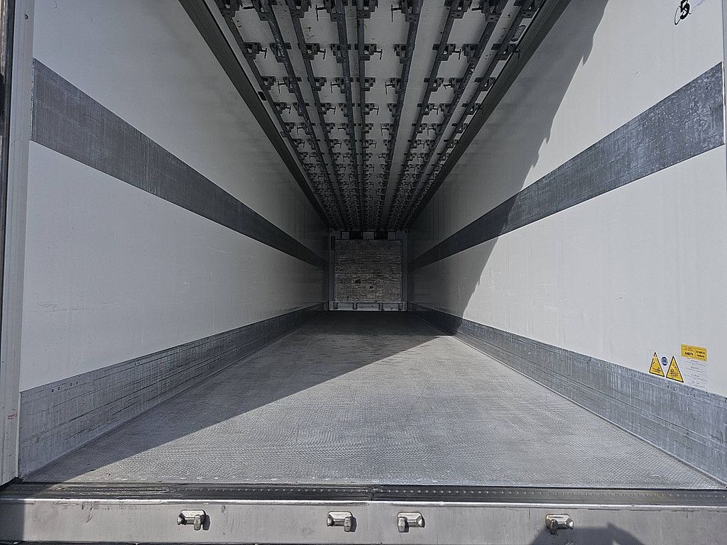SCHMITZ SKO 24 EURO MEATRAIL