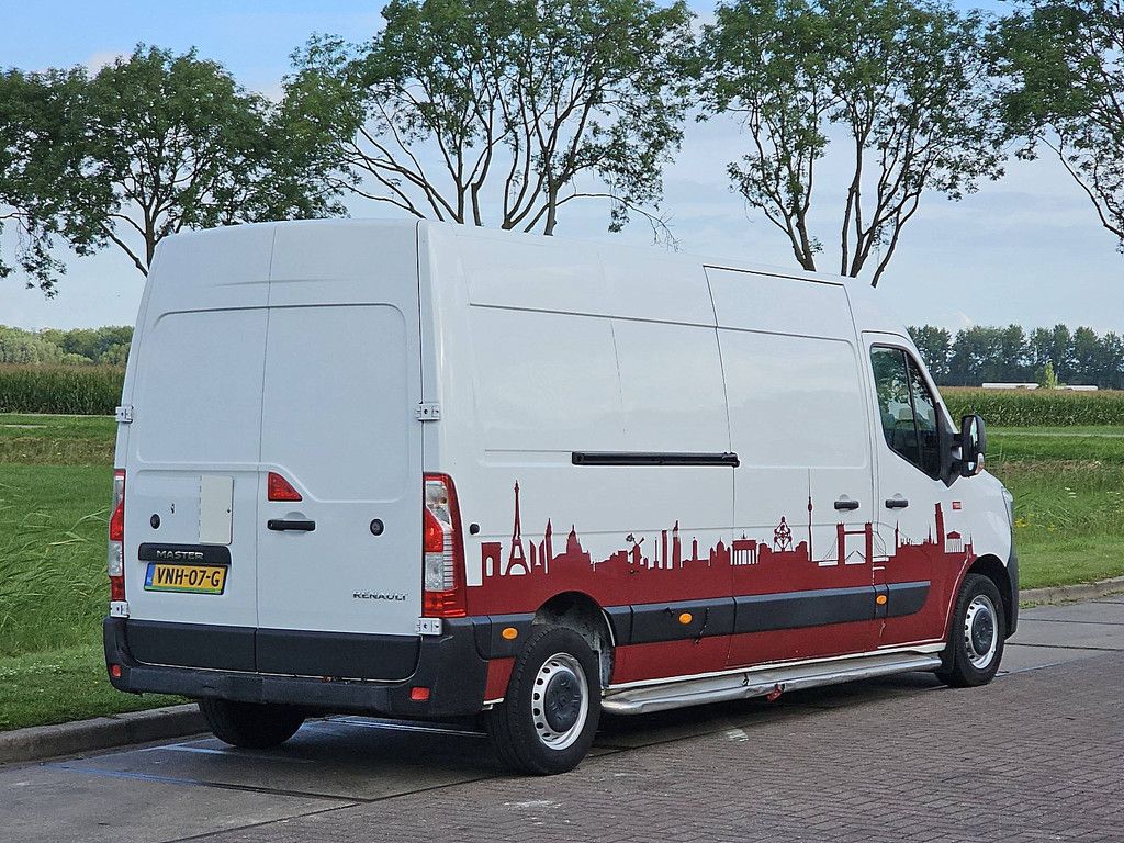 RENAULT MASTER 2.3 cdti 150 l3h2 red