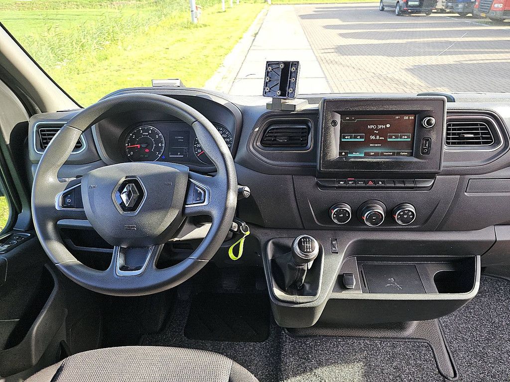 RENAULT MASTER 2.3 cdti 150 l3h2 red