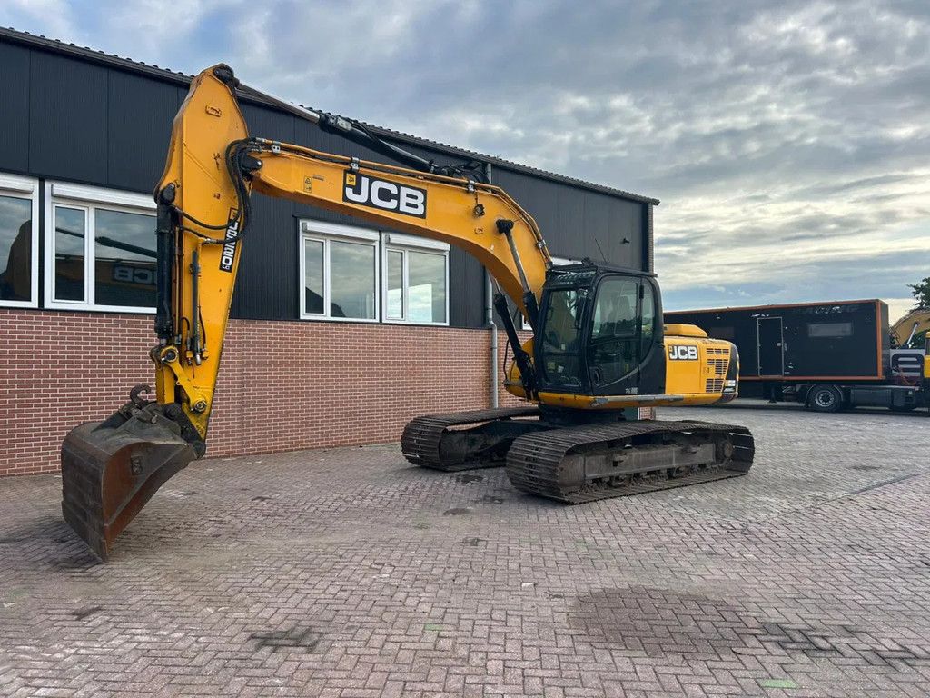 JCB JS220LC