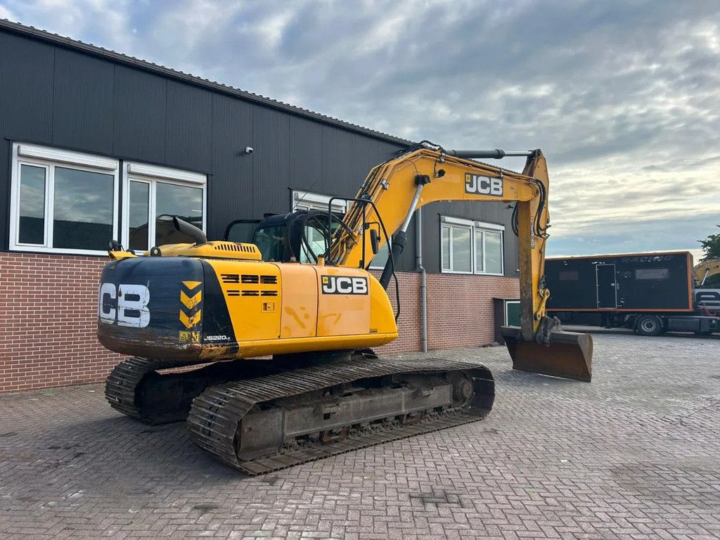 JCB JS220LC