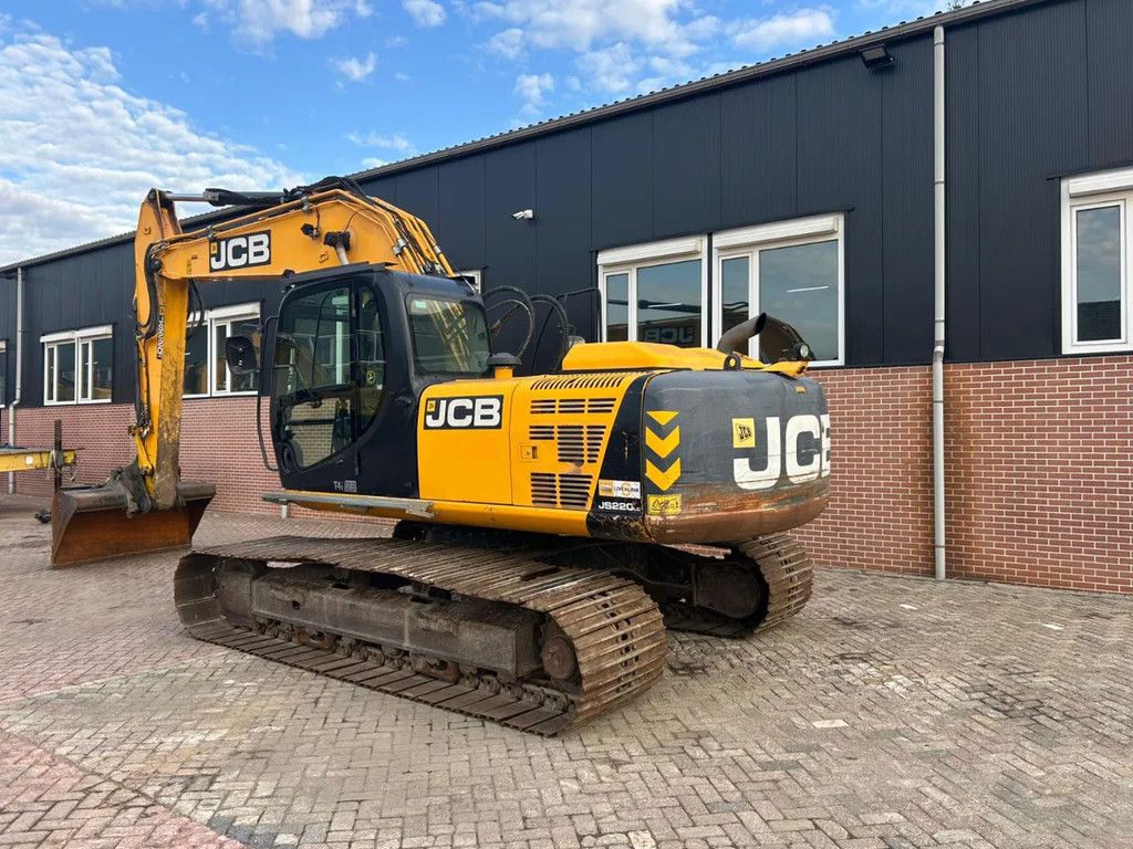 JCB JS220LC