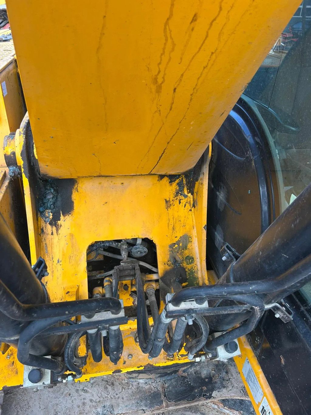 JCB JS220LC
