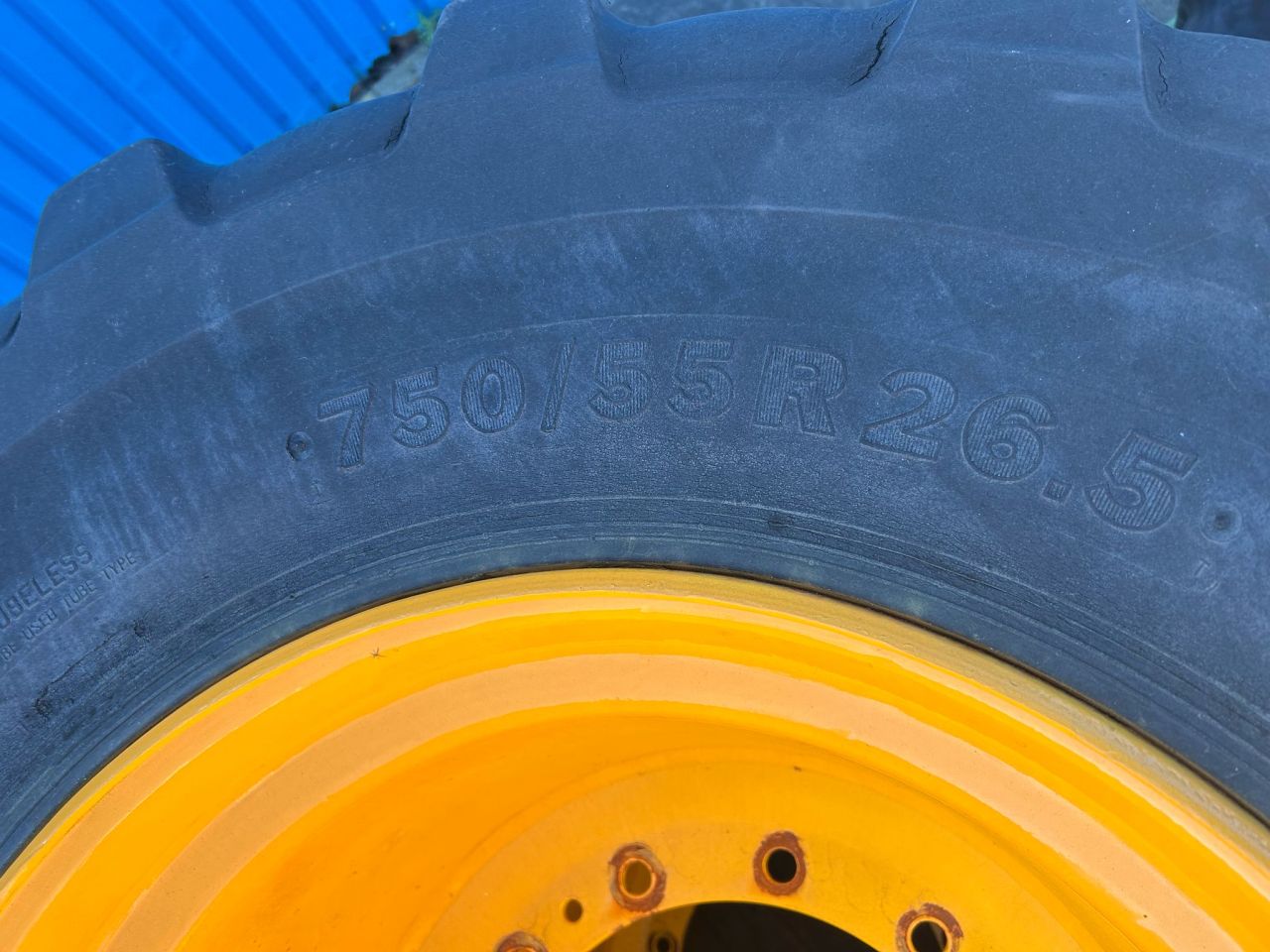 Alliance 750/55R26.5 Forestar op 12 gaats JCB velgen