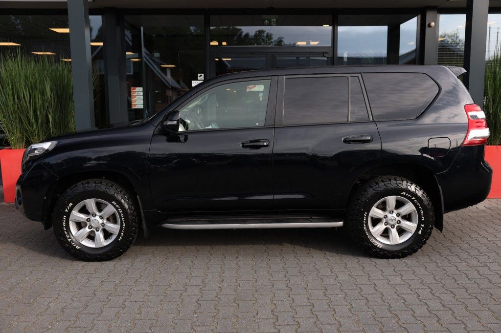 Toyota Landcruiser 150 3.0 D-4D 5DRS LEGEND A/T VAN MAG 7000 KG TREKKEN